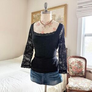 black lace top

y2k moda medium black lace top